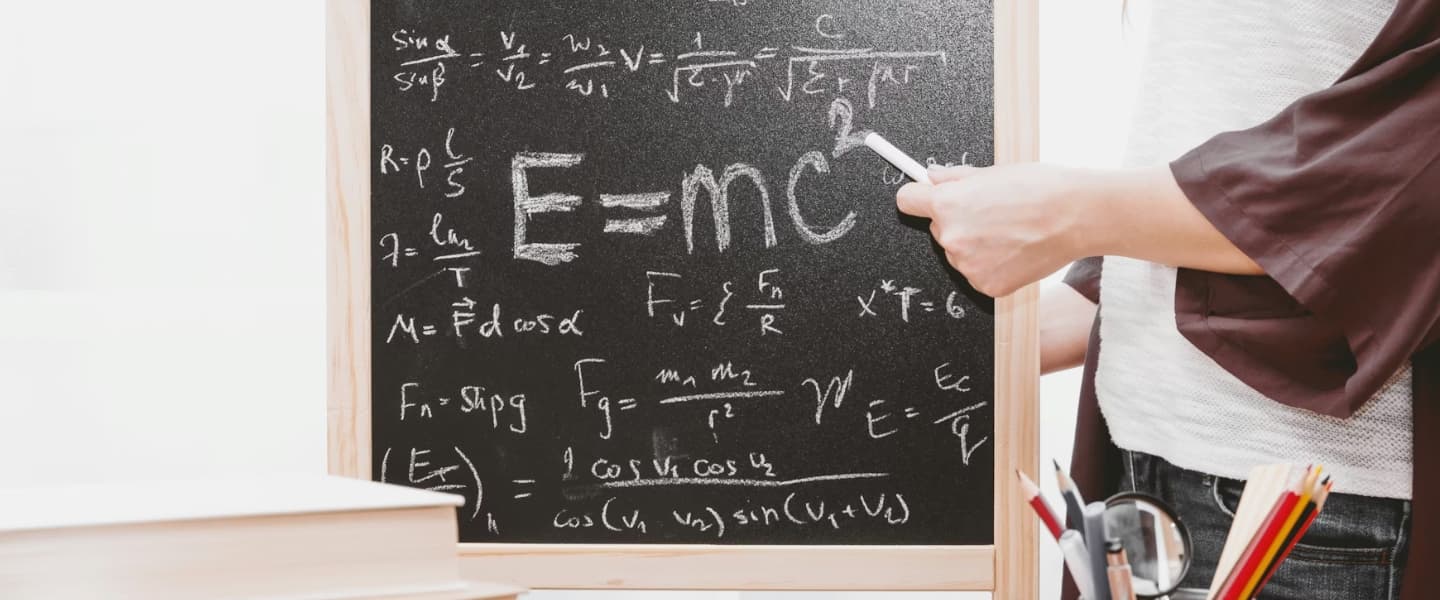 Best Teacher Email Signature Generator & Examples (2026)